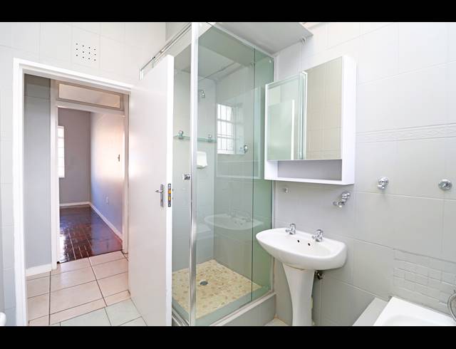 2 BEDROOM APARTMENT FOR SALE IN RICHMOND